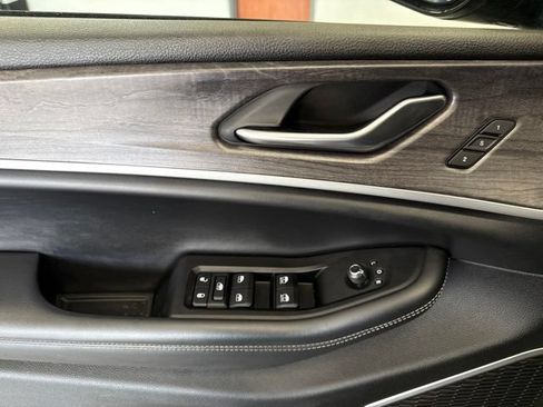 Used 2022 Jeep Grand Cherokee Limited AWD/4WD image 26
