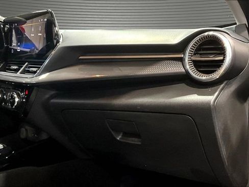Certified 2025 Chevrolet Trax ACTIV w/ Sunroof Package FWD image 24