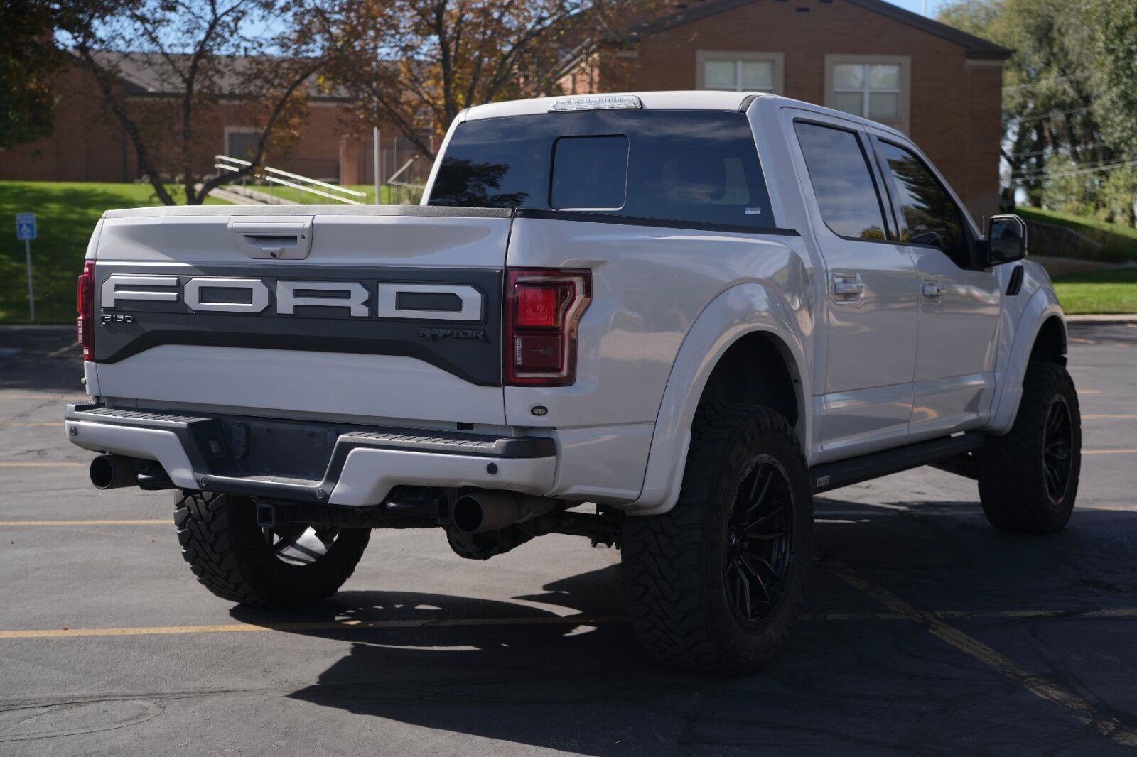 Used 2019 Ford F150 Raptor w/ Equipment Group 802A Luxury AWD/4WD image 5