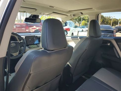 Used 2015 Toyota RAV4 Limited image 11