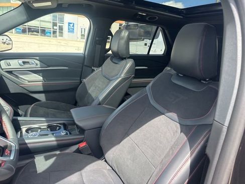 Used 2025 Ford Explorer ST w/ Sun And Sound Package AWD/4WD image 26