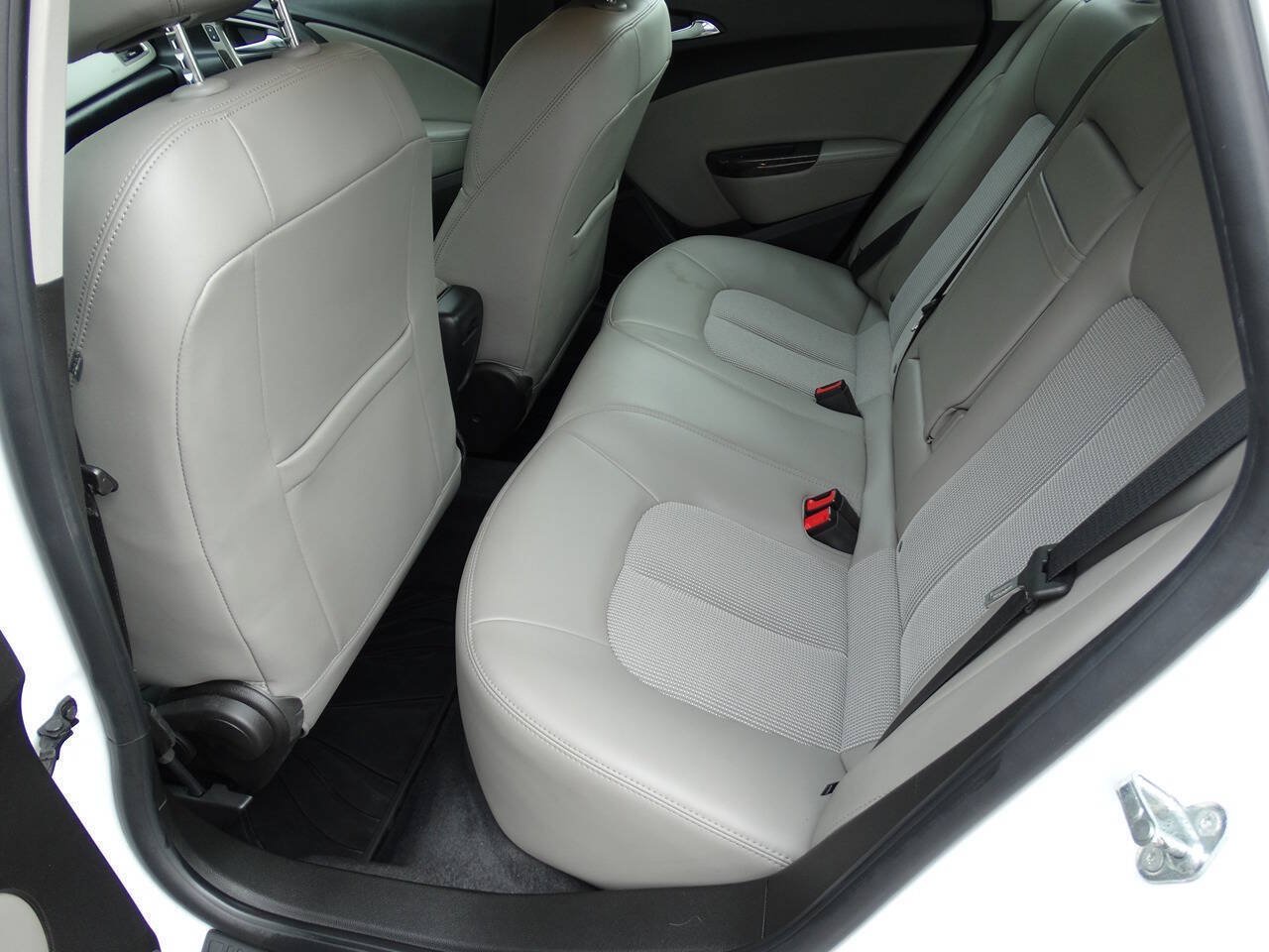 Used 2016 Buick Verano Convenience FWD image 25