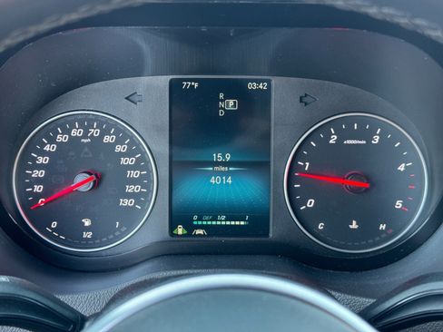 Used 2024 Mercedes-Benz Sprinter 2500 image 18