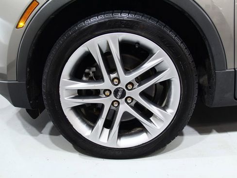 Used 2017 Lincoln MKC Reserve w/ Lincoln MKC Climate Package image 17