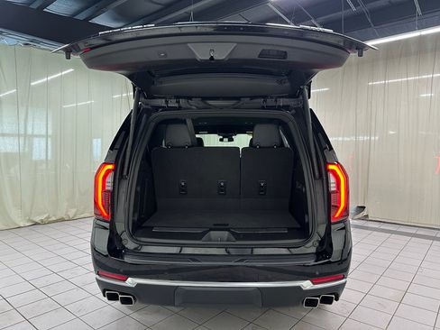 Used 2025 GMC Yukon Denali AWD/4WD image 11