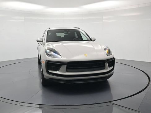 Certified 2022 Porsche Macan S AWD/4WD image 41