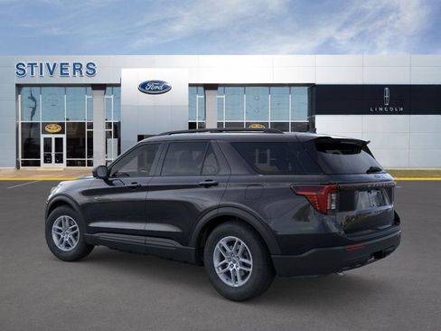 New 2026 Ford Explorer Active image 4