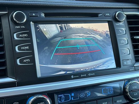 Certified 2017 Toyota Highlander SE image 20