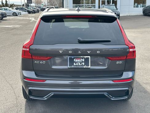 Used 2025 Volvo XC60 B5 Plus AWD/4WD image 5