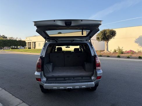 Used 2004 Toyota 4Runner SR5 RWD image 6