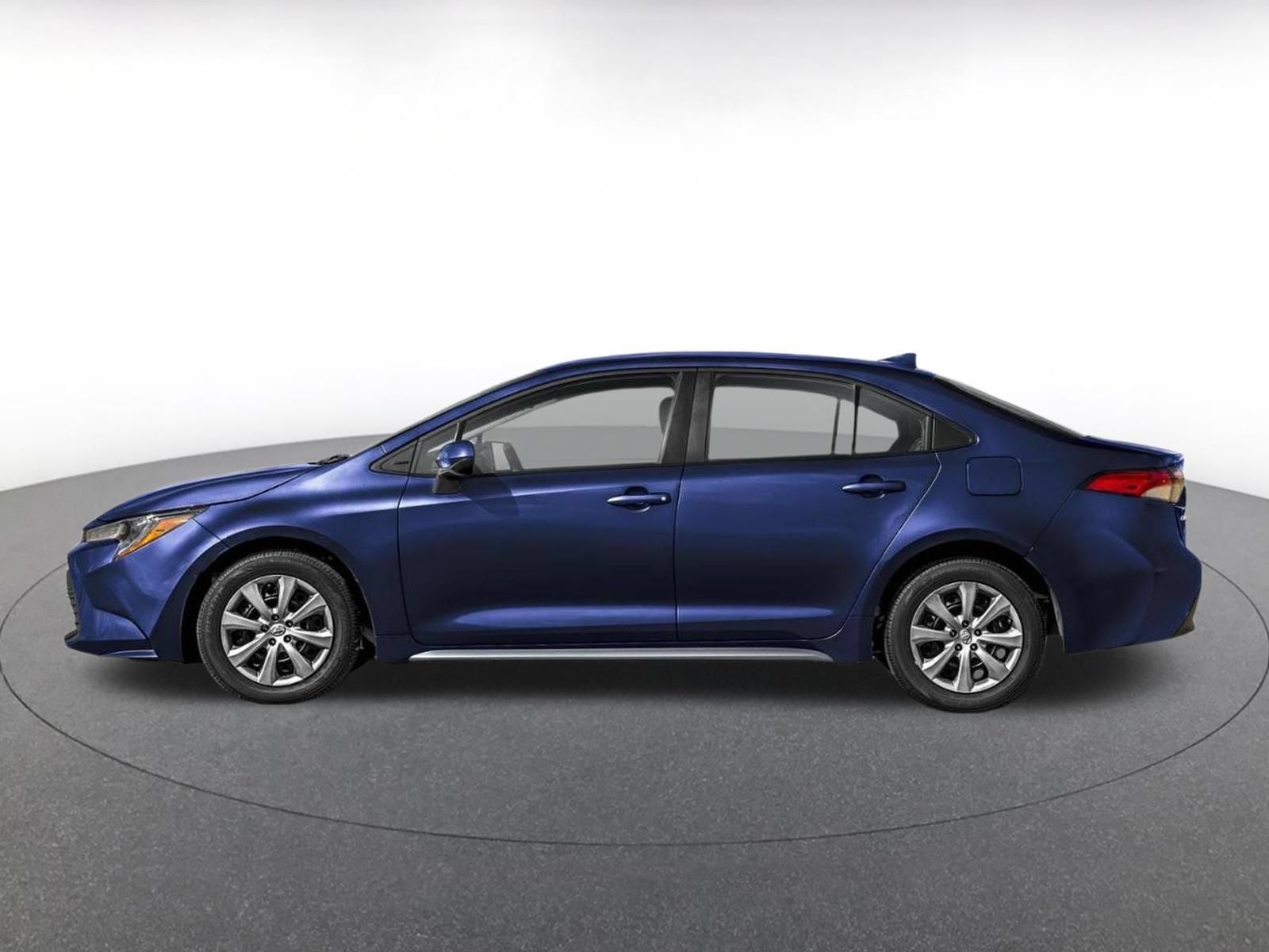 Used 2025 Toyota Corolla LE FWD image 3