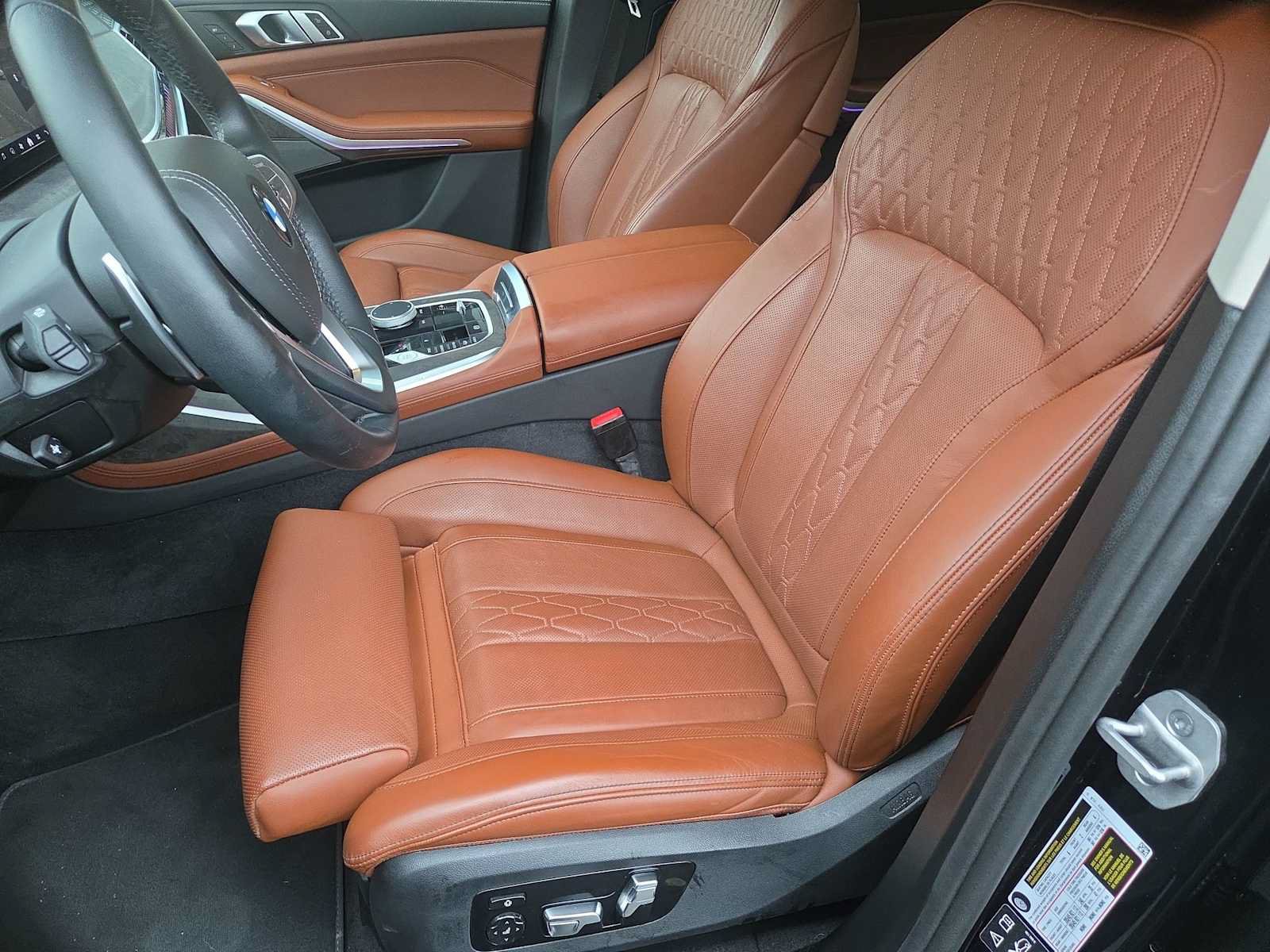 Used 2025 BMW X7 xDrive40i AWD/4WD image 17