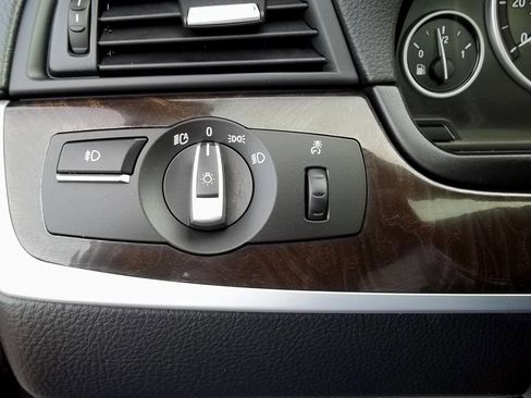 Used 2012 BMW 535i xDrive Sedan image 22