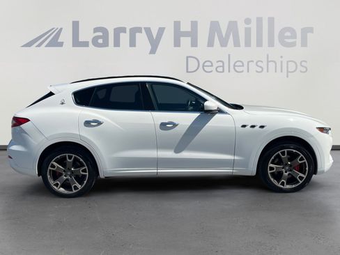 Used 2017 Maserati Levante w/ Sport Package image 6