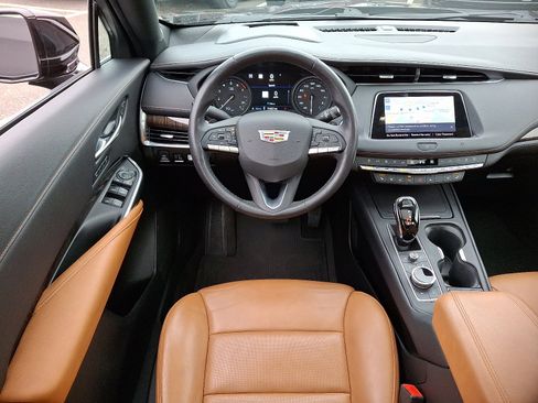 Used 2020 Cadillac XT4 Premium Luxury image 11