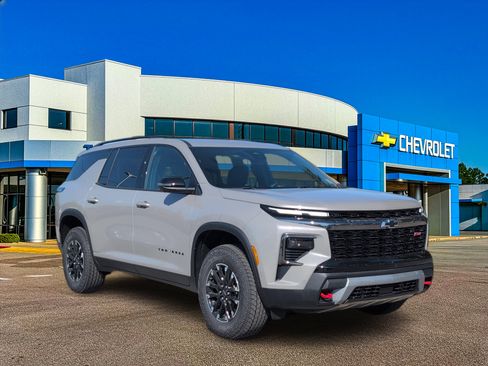 New 2026 Chevrolet Traverse Z71 w/ Enhanced Driving Package AWD/4WD image 9