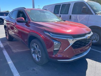 Used 2025 Chevrolet Trax LT