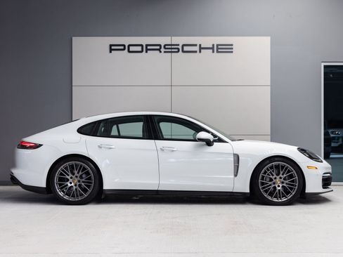 Certified 2023 Porsche Panamera 4 Platinum Edition AWD/4WD image 8