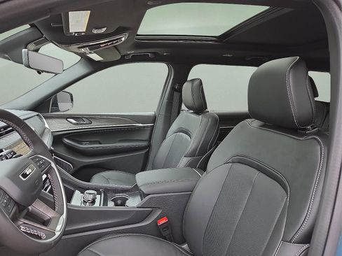 New 2026 Jeep Grand Cherokee L Limited AWD/4WD image 14