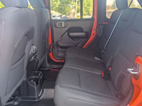Used 2019 Jeep Wrangler Unlimited Sport S AWD/4WD image 15