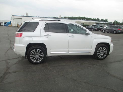 Used 2017 GMC Terrain Denali FWD image 5