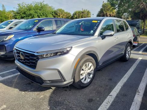 Used 2025 Honda CR-V LX image 2