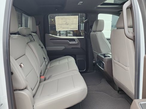 New 2026 GMC Sierra 1500 SLT w/ SLT Premium Plus Package image 44