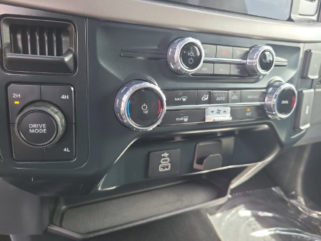 Used 2025 Ford F150 XLT w/ Equipment Group 301A Standard AWD/4WD image 29