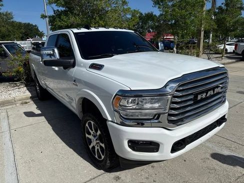 Used 2023 RAM 3500 Limited AWD/4WD image 3
