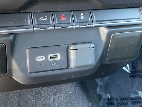 Used 2021 Chevrolet Silverado 1500 Custom AWD/4WD image 27