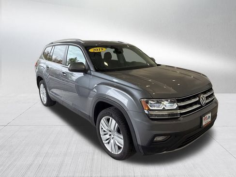 Used 2019 Volkswagen Atlas SE w/ Panoramic Sunroof Package image 8