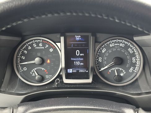 Certified 2023 Toyota Tacoma TRD Off-Road image 25