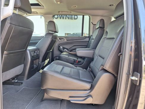 Used 2020 GMC Yukon XL Denali w/ Denali Premium Package RWD image 13