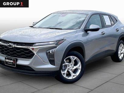 Used 2025 Chevrolet Trax LS w/ LS Convenience Package