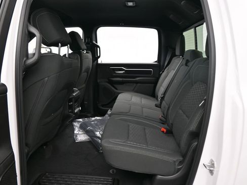 New 2026 RAM 1500 4x4 Crew Cab image 27