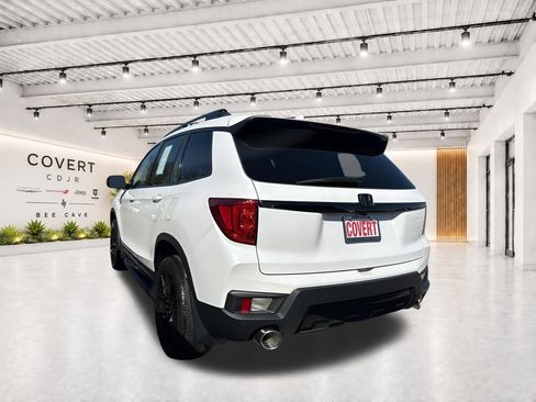 Used 2023 Honda Passport Elite image 5