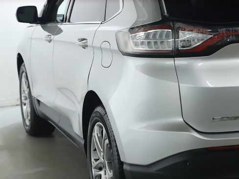 Used 2018 Ford Edge Titanium image 41