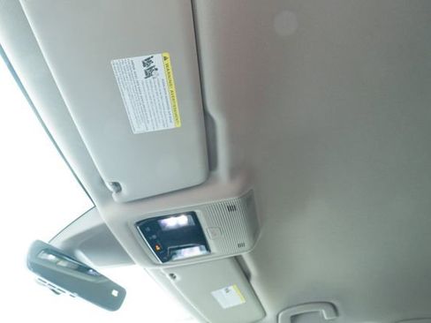 New 2026 Volkswagen Atlas SE image 18