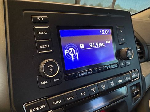 Used 2019 Honda Odyssey LX image 13