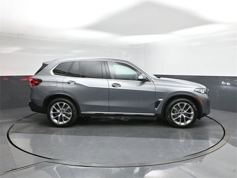 New 2026 BMW X5 xDrive40i w/ Climate Comfort Package image 26
