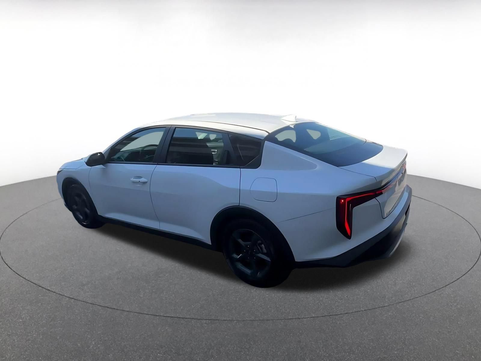 Used 2026 Kia K4 FWD image 8