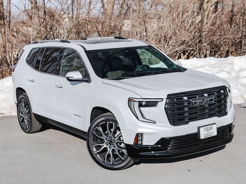 New 2026 GMC Acadia Denali Ultimate image 2