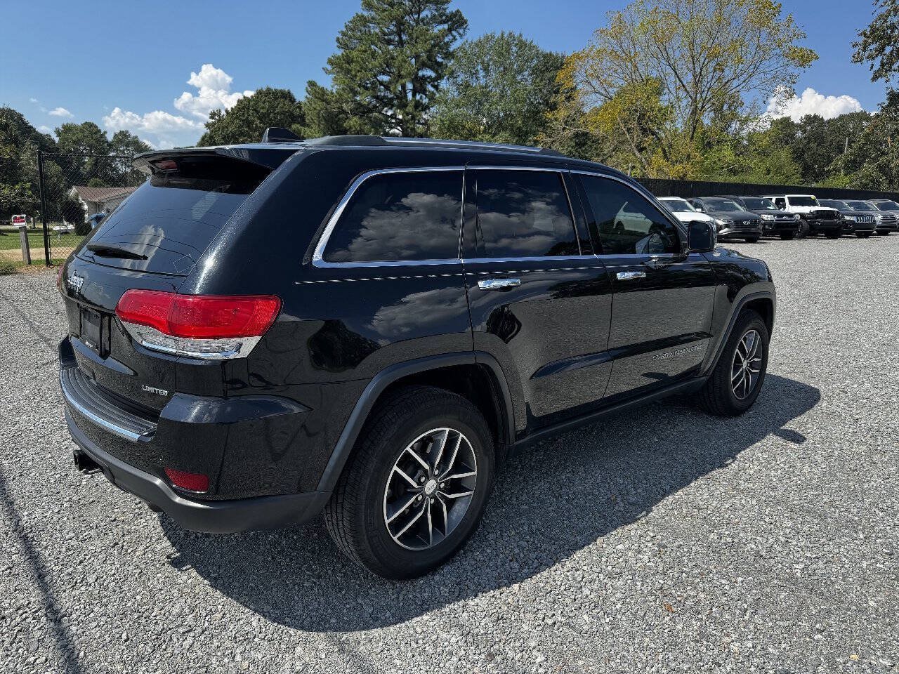 Used 2018 Jeep Grand Cherokee Limited AWD/4WD image 7
