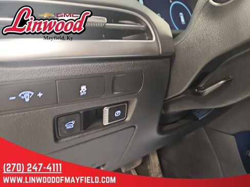 Used 2023 Hyundai Palisade SEL w/ Premium Package FWD image 18