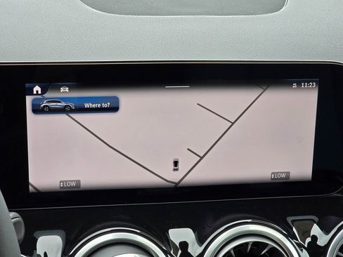 New 2025 Mercedes-Benz GLA 250 4MATIC image 17