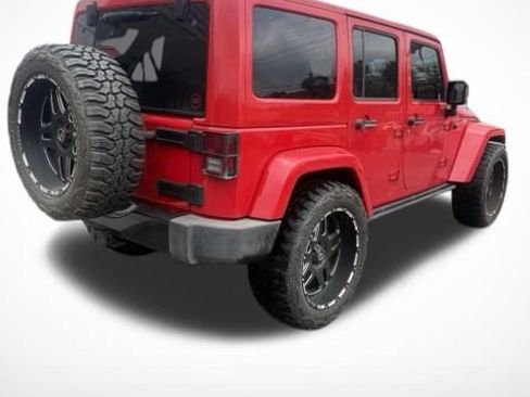 Used 2015 Jeep Wrangler Unlimited Sahara AWD/4WD image 2