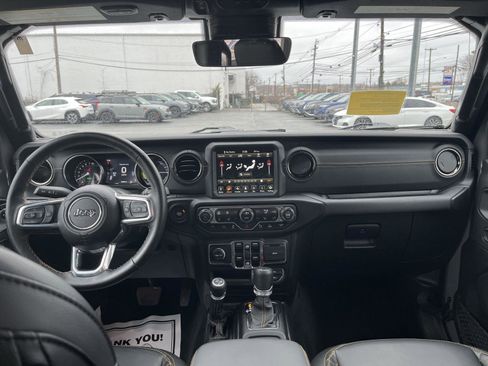 Used 2023 Jeep Wrangler Unlimited Sahara image 14