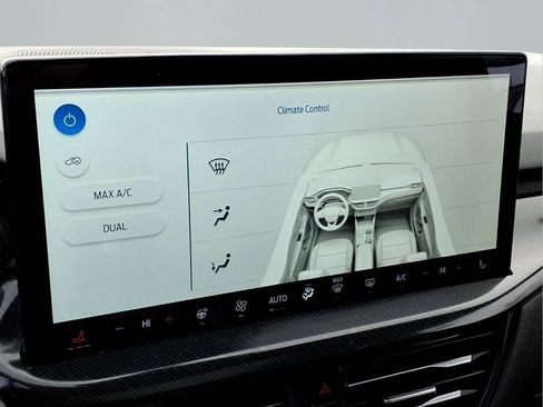 Used 2024 Ford Escape ST-Line Elite w/ Premium Technology Package image 10