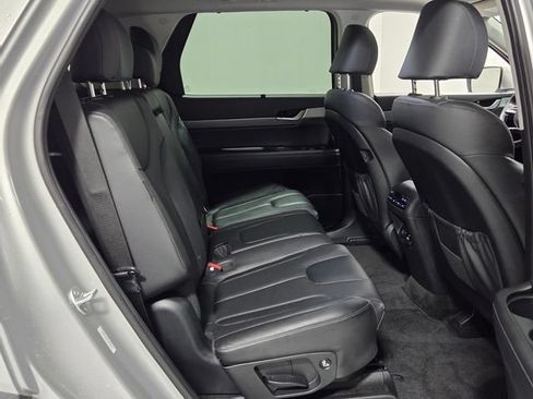 Certified 2025 Hyundai Palisade SEL FWD image 16