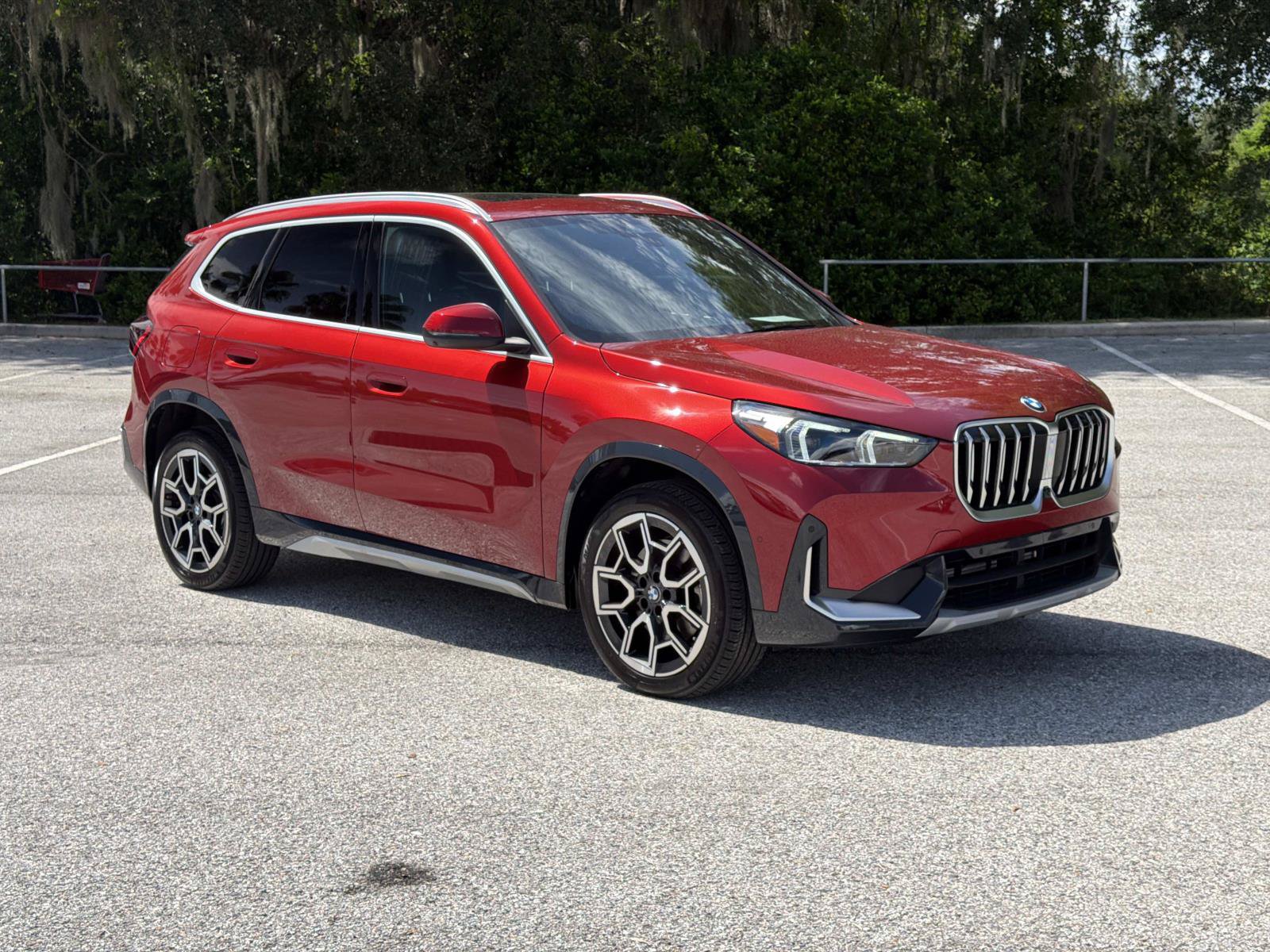 Used 2026 BMW X1 xDrive28i AWD/4WD image 2